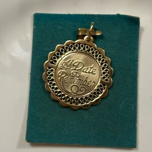 Vintage 12 kt gold filled Charm Pendant “A Date to Remember”